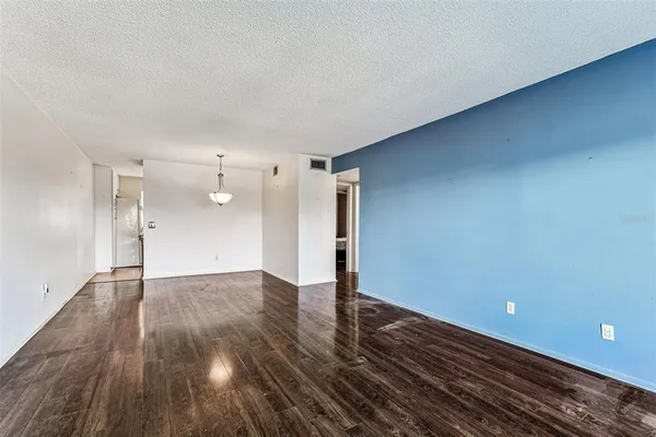$1,495 | 2455 Finlandia Lane, Unit 67, Clearwater, FL 33763