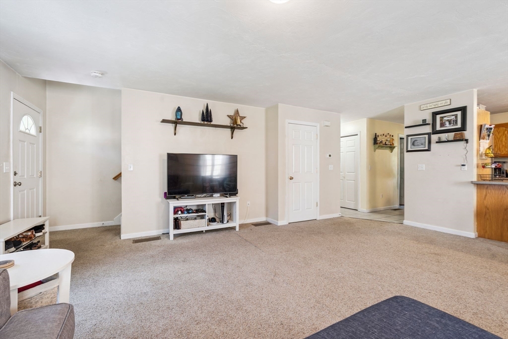 14 Pine Ridge Way, Unit 14 Middleboro, MA 02346 - Photo 17 of 33 Gallery Image 17