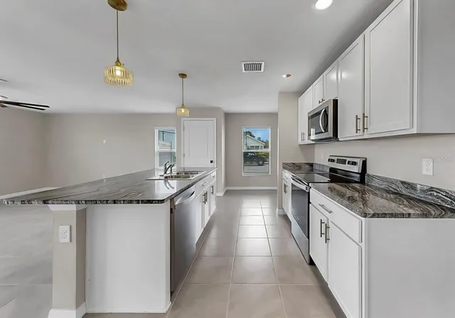 $389,000 | 10104 Charlotte Dr., Parrish, FL 34219