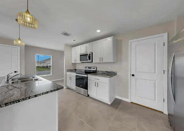 $389,000 | 10104 Charlotte Dr., Parrish, FL 34219