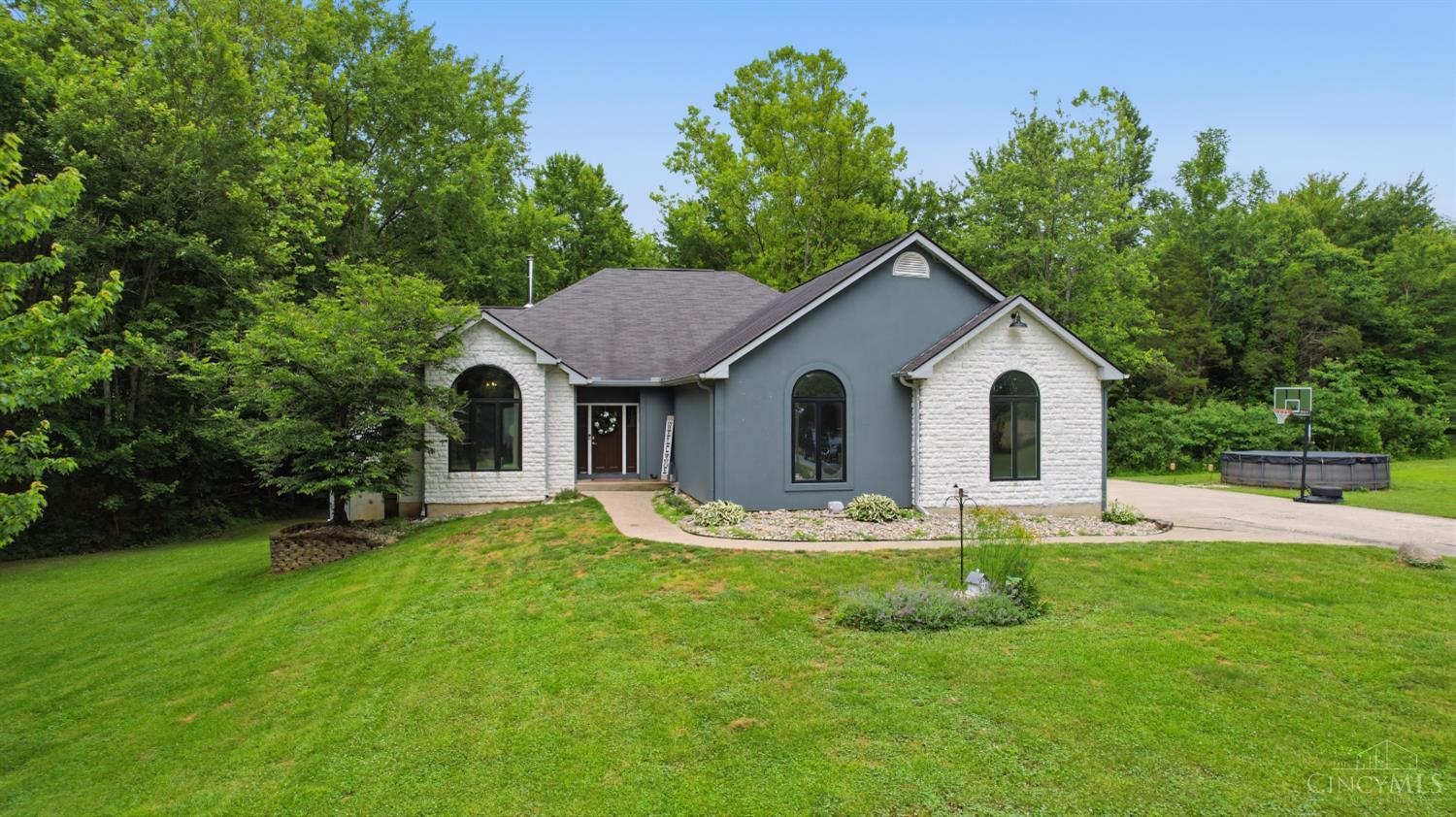 6654 Osceola Road Morrow, OH 45152 - Photo 2 of 58