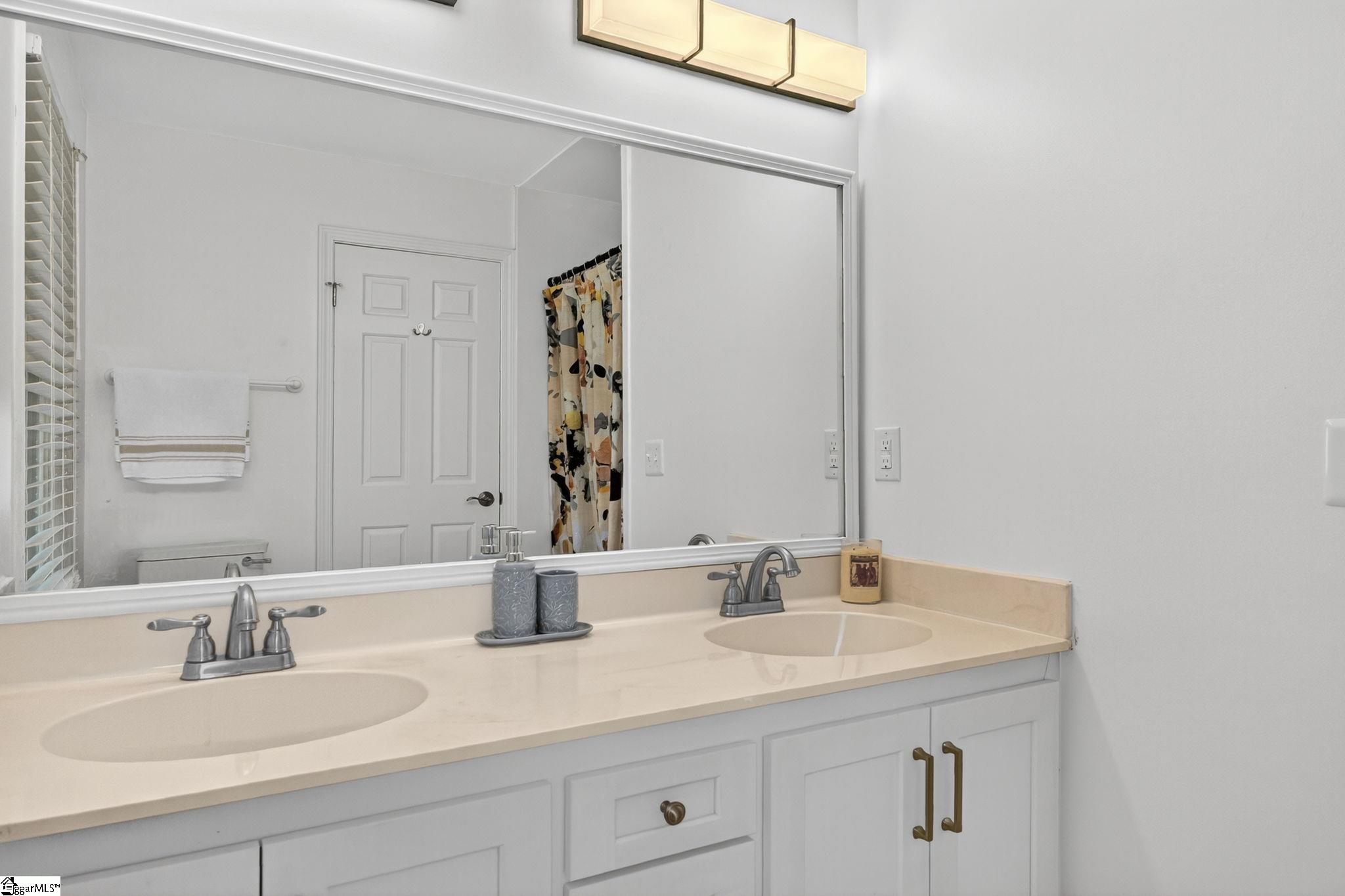 103 West Shallowstone Road Greer, SC 29650 - Photo 24 of 38 Gallery Image 24
