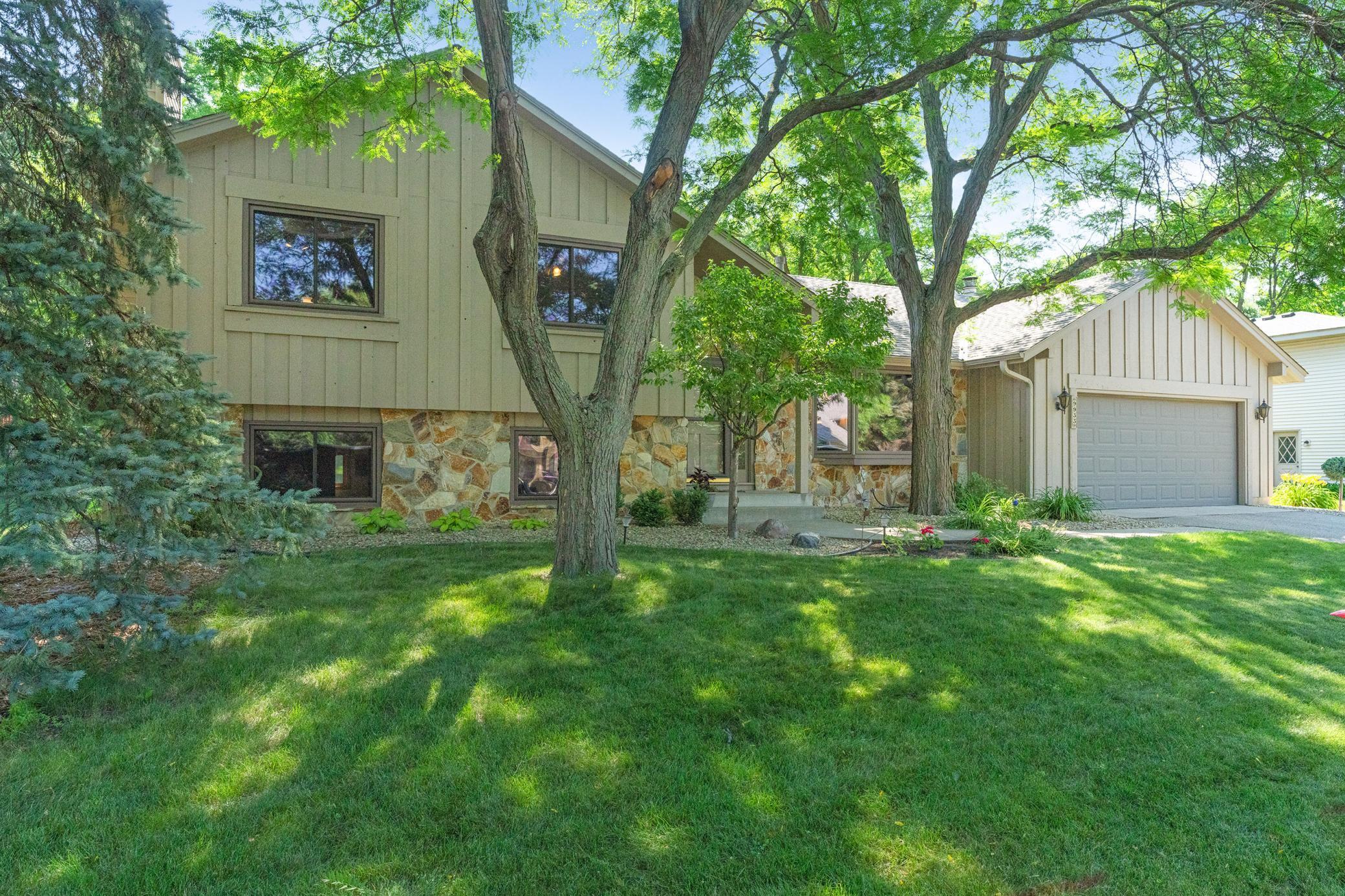 9933 Yosemite Road Bloomington, MN 55437 - Photo 1 of 1 Gallery Image 1
