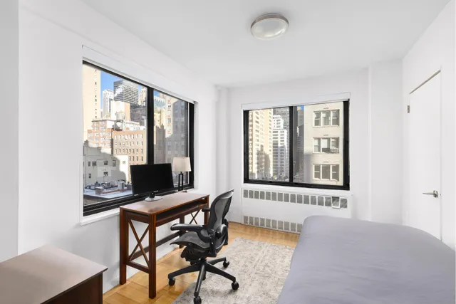 $780,000 | 200 East 36th Street, Unit 9D | Murray Hill