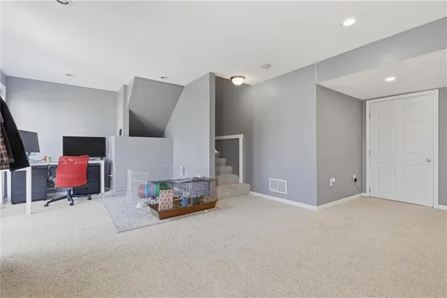 $389,900 | 1829 White Tail Lane, Liberty, MO 64068