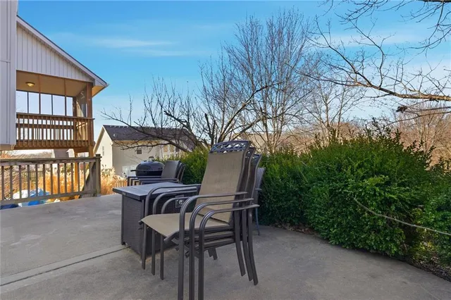 $389,900 | 1829 White Tail Lane, Liberty, MO 64068