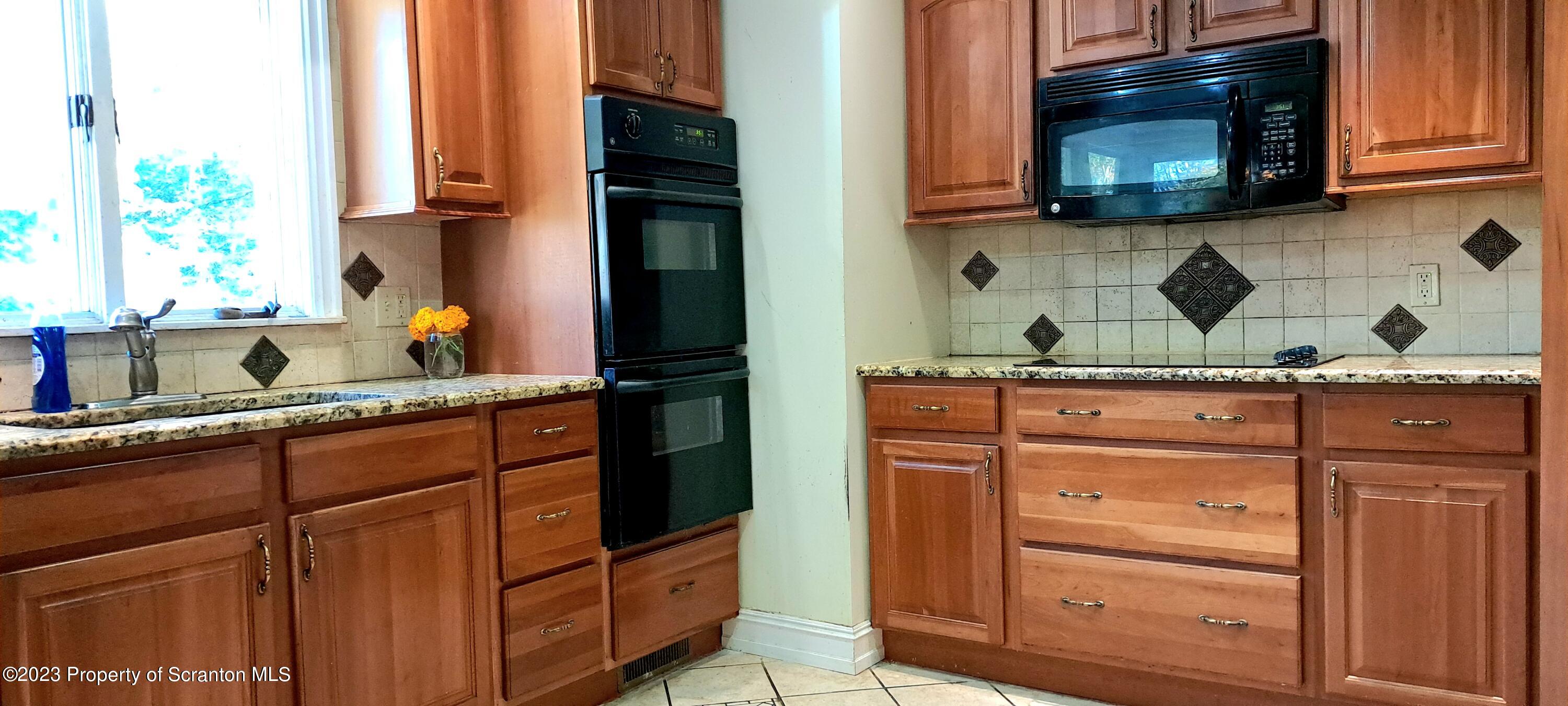 230 Ridge Street Moscow, PA 18444 - Photo 10 of 64 Gallery Image 10