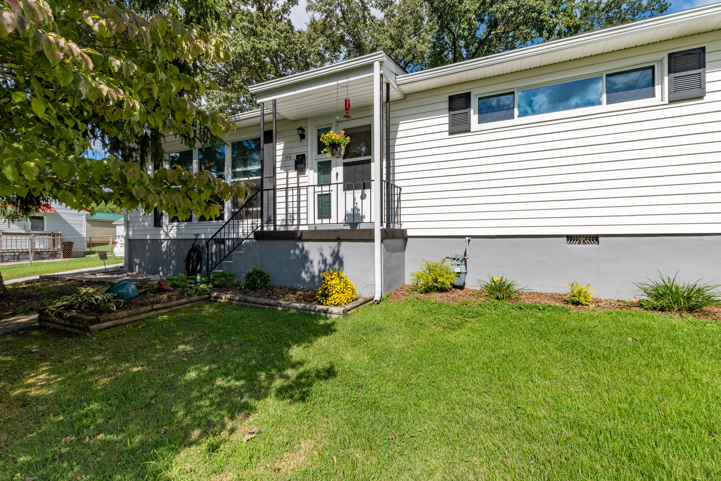 116 Aspen Lane Oak Ridge, TN 37830 - Photo 1 of 28 116 Aspen Lane
