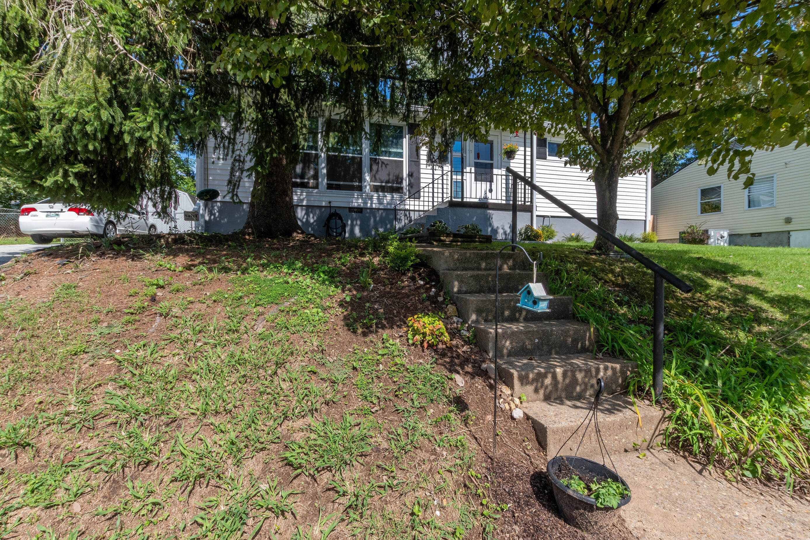 116 Aspen Lane Oak Ridge, TN 37830 - Photo 3 of 28 Front