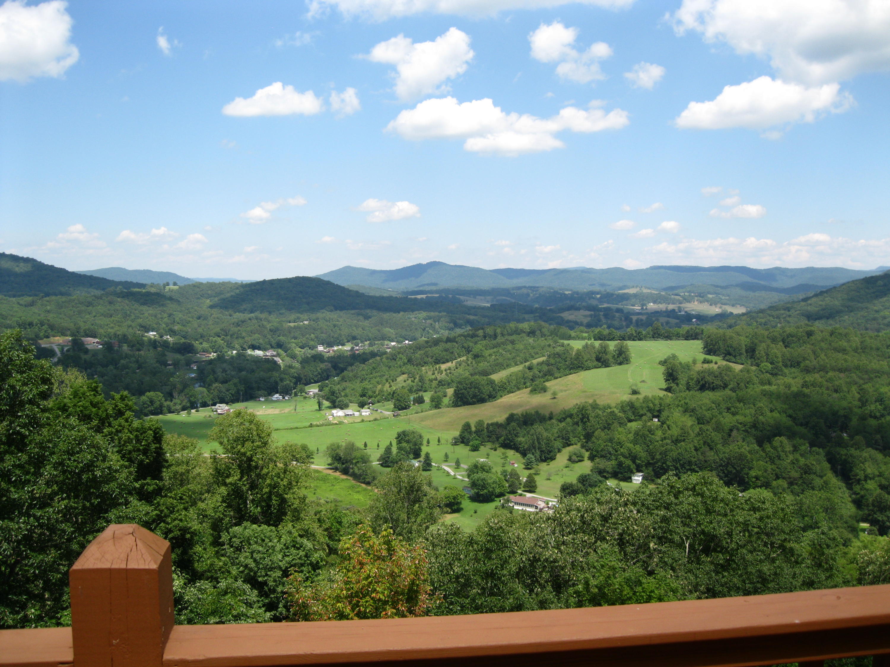 252 Falls Pointe Road Hinton, WV 25951 - Photo 13 of 53 Gallery Image 13