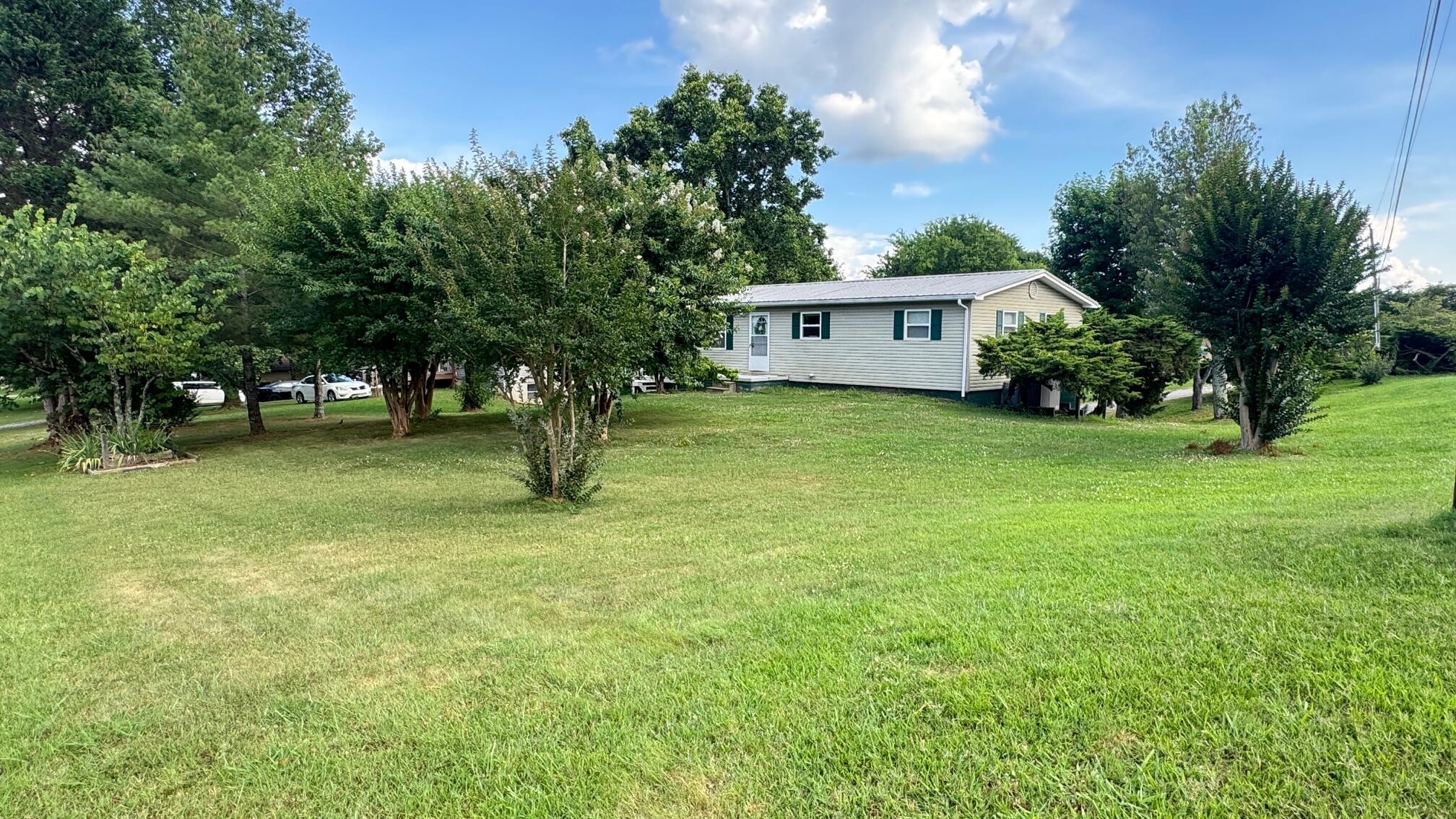 323 Wayman Road Madisonville, TN 37354 - Photo 5 of 21 Gallery Image 5