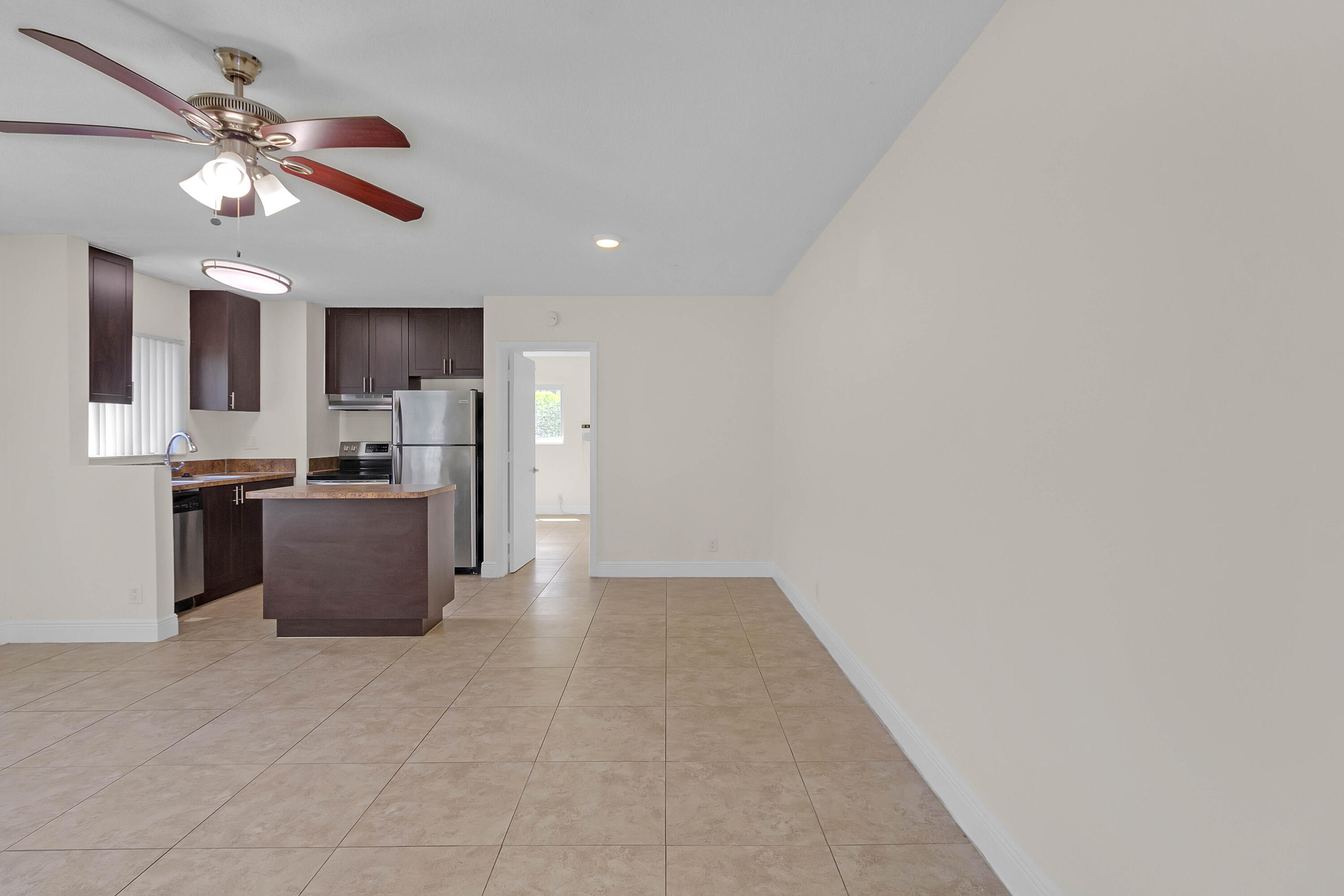 560 Northeast 46th Street Boca Raton, FL 33431 - Photo 5 of 19 560NE46THSTUNIT1-20