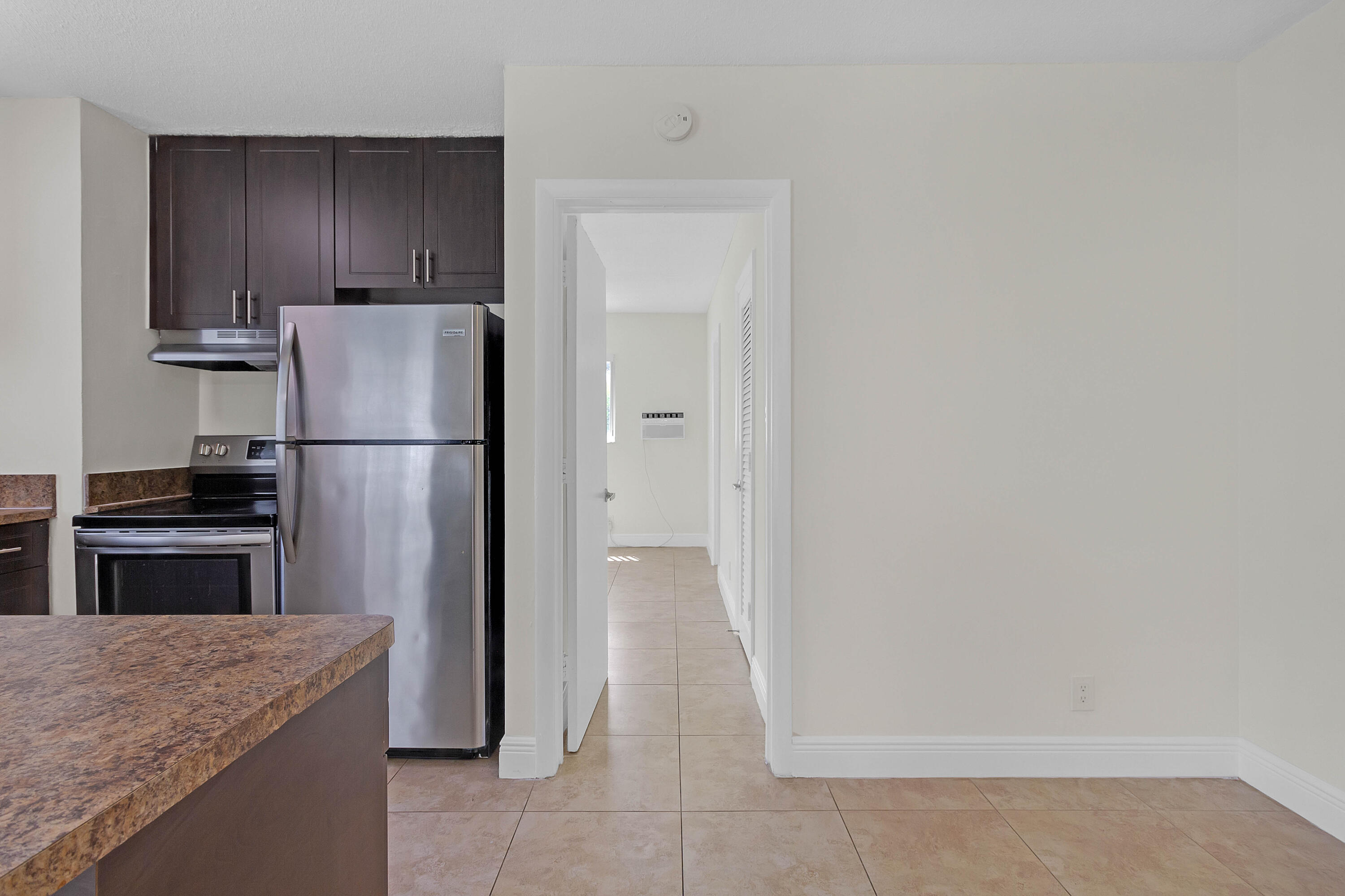 560 Northeast 46th Street Boca Raton, FL 33431 - Photo 10 of 19 560NE46THSTUNIT1-25