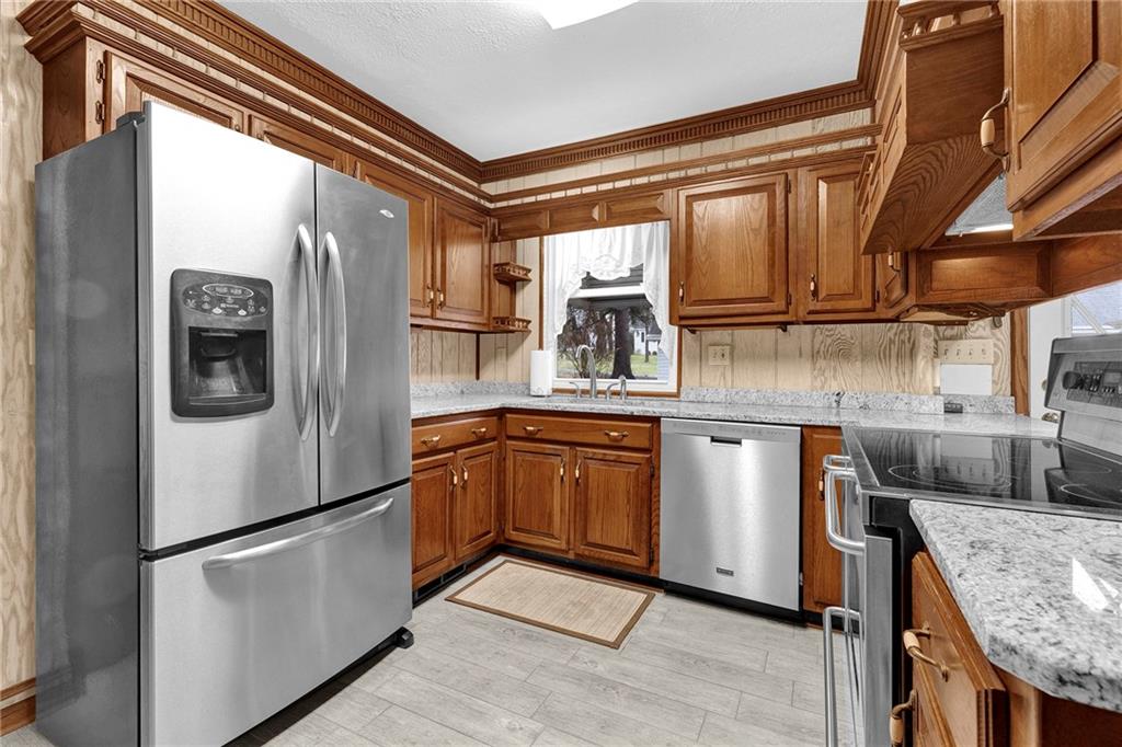 228 Oakville Road Beaver Falls, PA 15010 - Photo 11 of 37 Gallery Image 11
