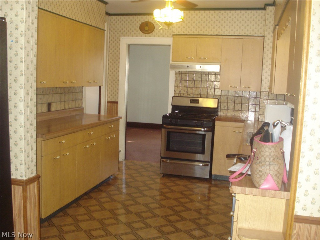11611 Granger Road Cleveland, OH 44125 - Photo 9 of 27 Gallery Image 9