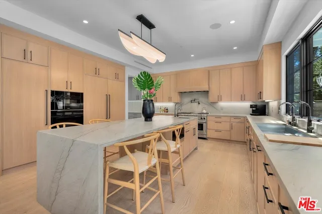 $25,000 | 1319 Marinette Road, Pacific Palisades, CA 90272