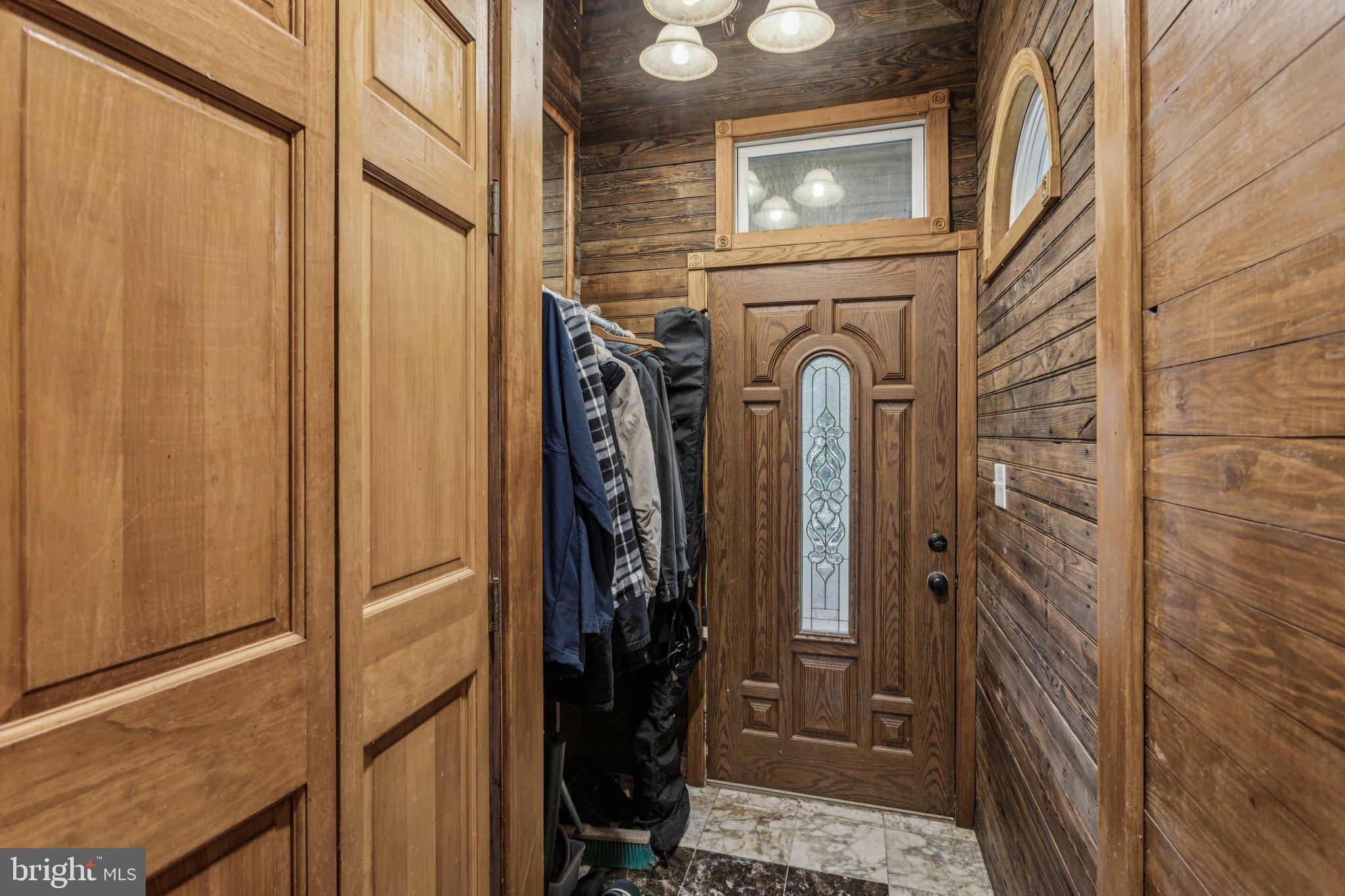 75 Piercetown Road Millville, NJ 08332 - Photo 8 of 49 a view of front door with a mirror