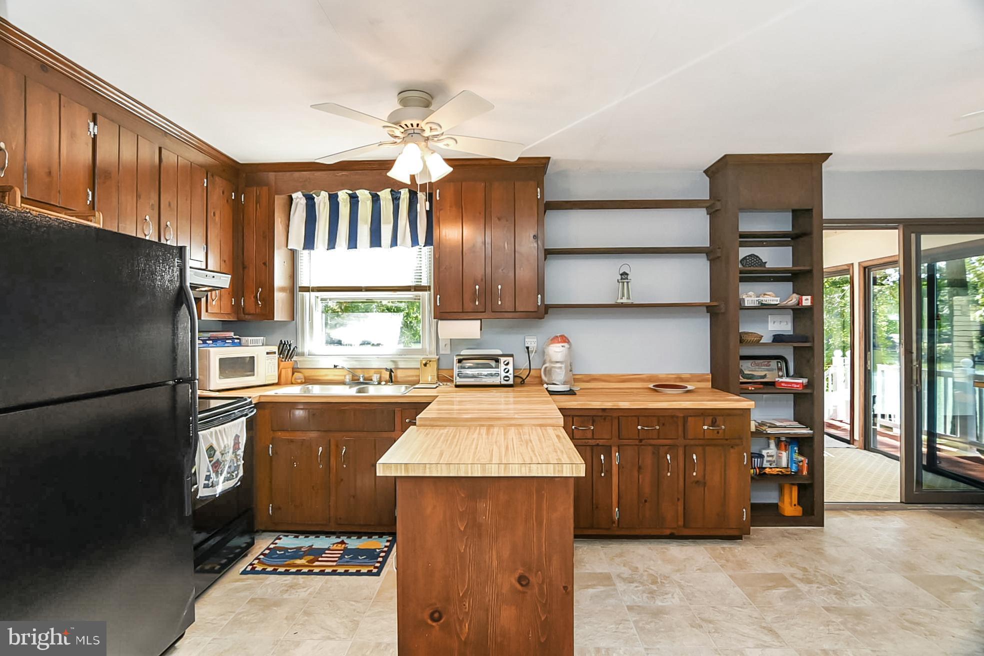 1096 South Glebe Road Montross, VA 22520 - Photo 13 of 35 Kitchen