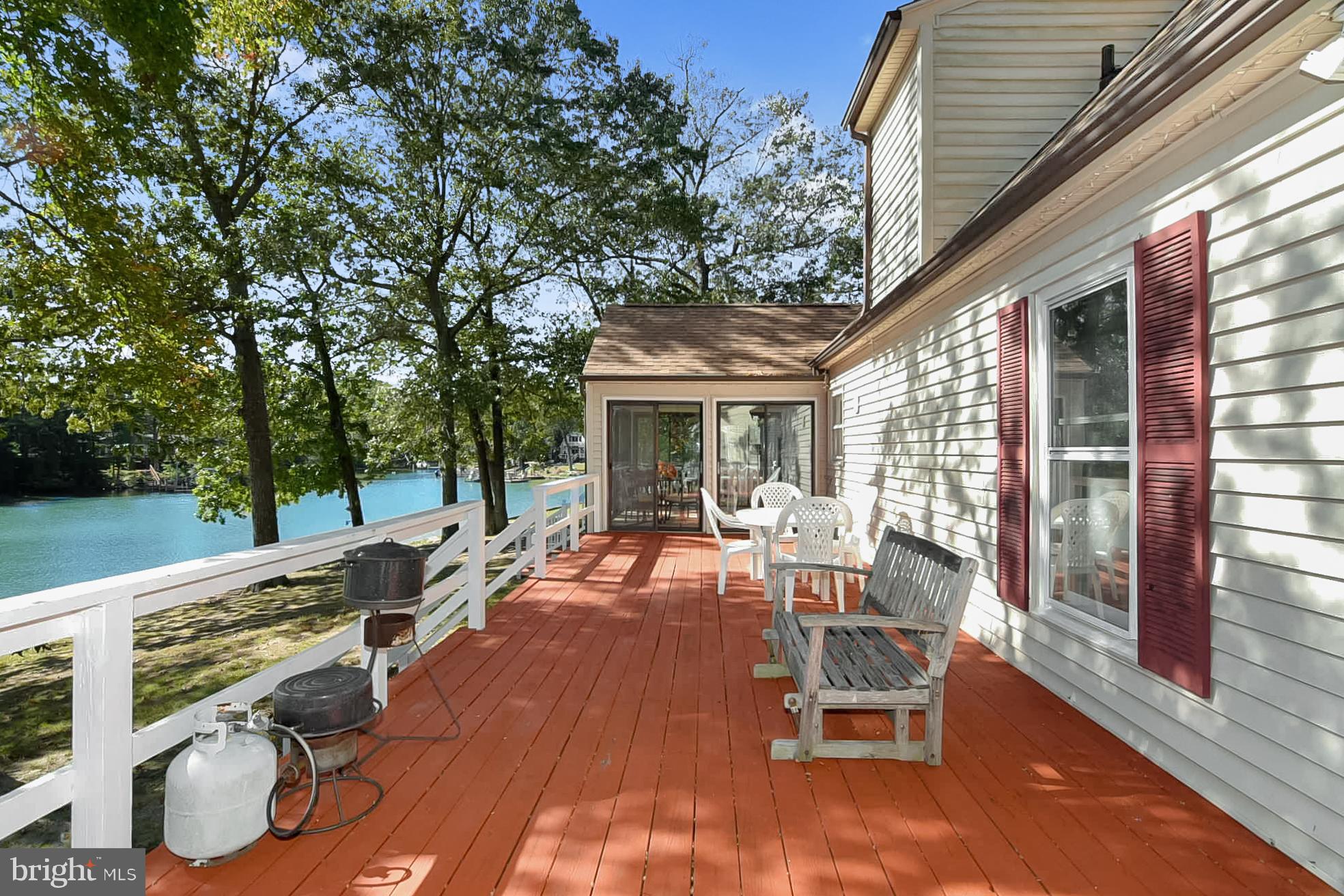 1096 South Glebe Road Montross, VA 22520 - Photo 16 of 35 Deck