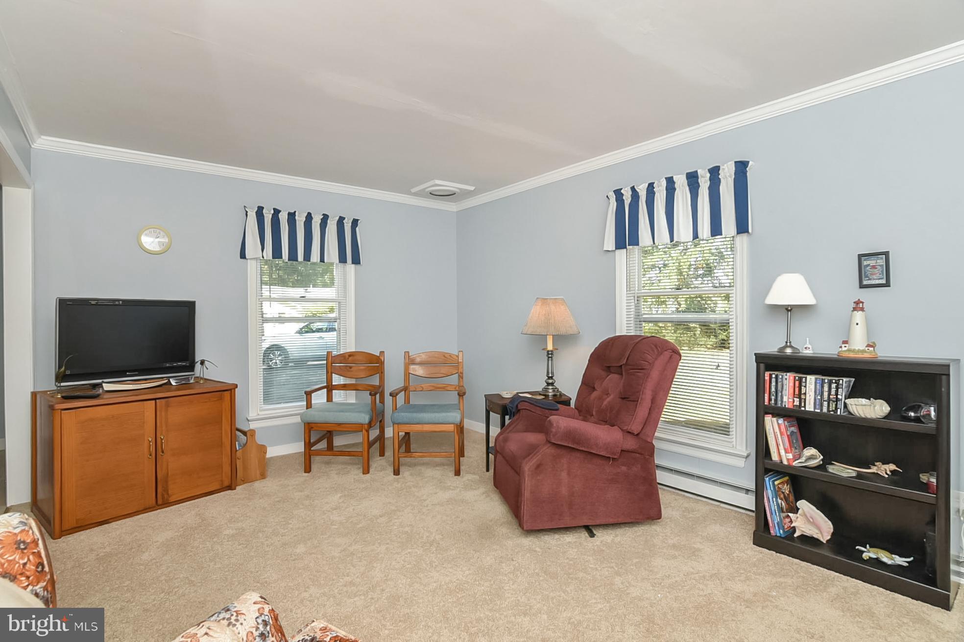 1096 South Glebe Road Montross, VA 22520 - Photo 18 of 35 Living Room