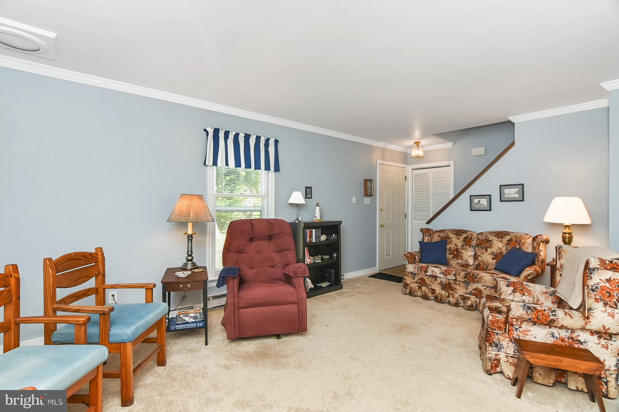 1096 South Glebe Road Montross, VA 22520 - Photo 19 of 35 Living Room