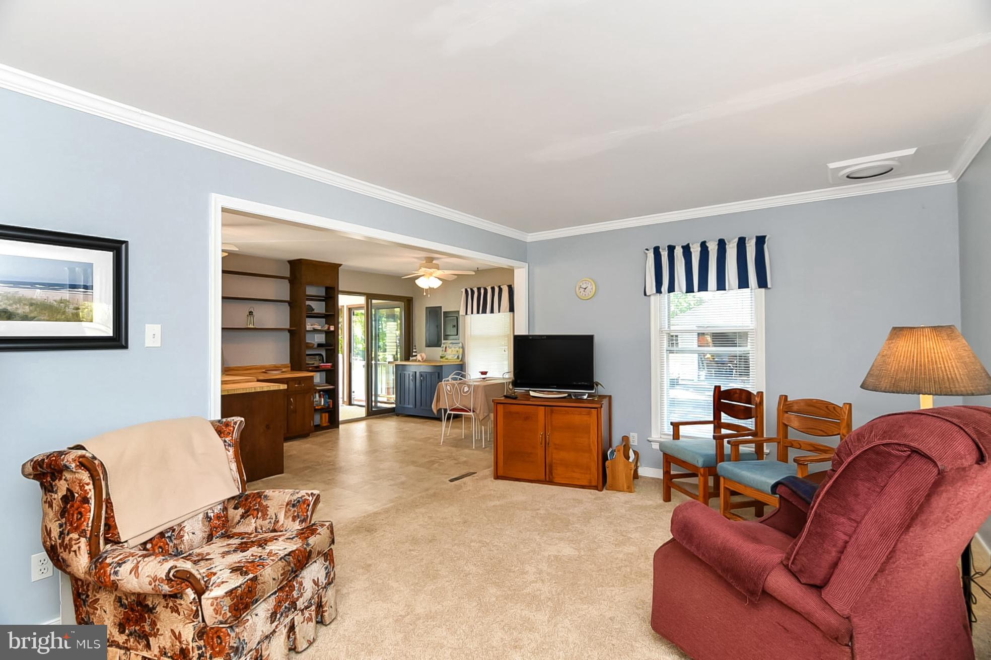 1096 South Glebe Road Montross, VA 22520 - Photo 20 of 35 Living Room
