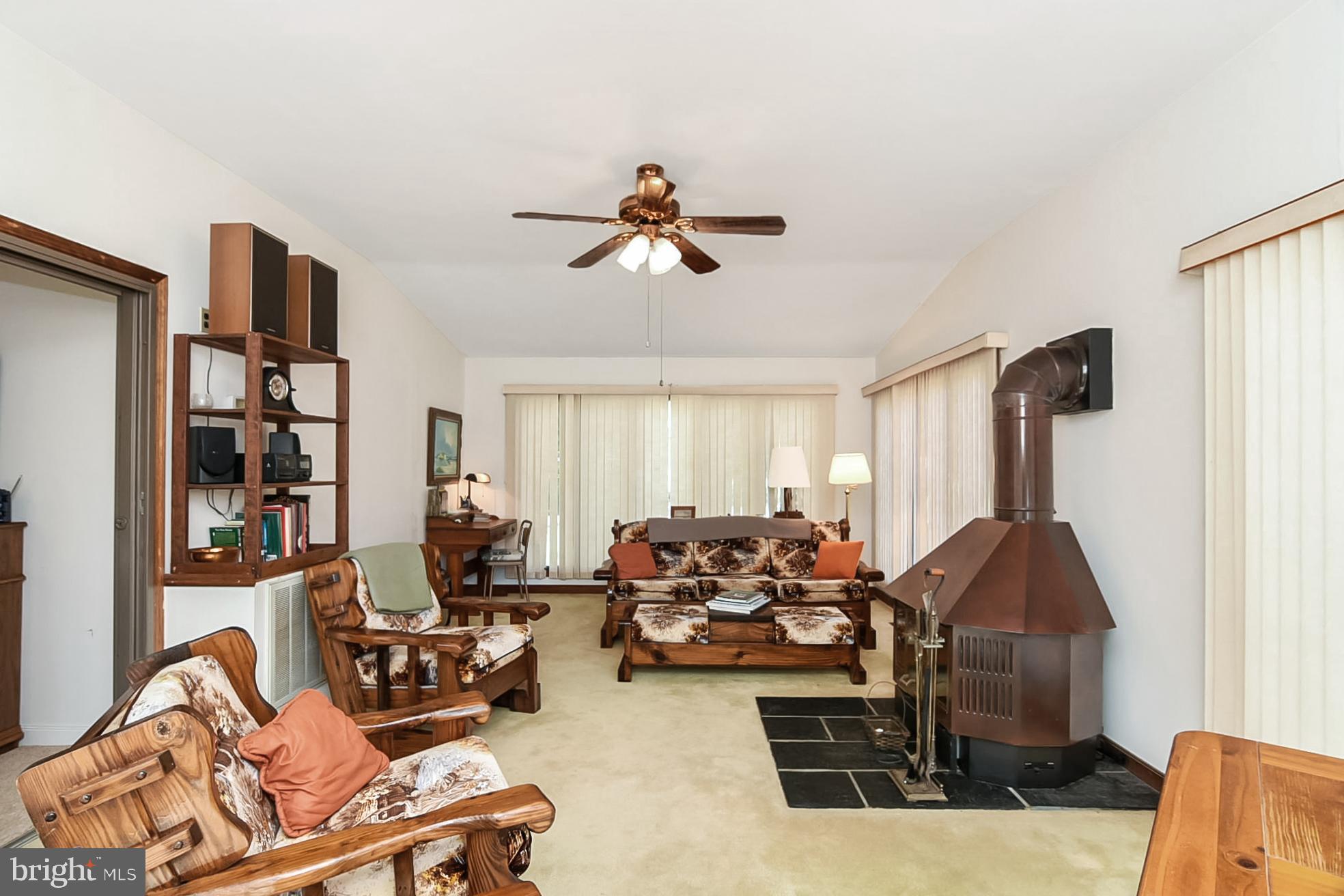 1096 South Glebe Road Montross, VA 22520 - Photo 26 of 35 Family Room