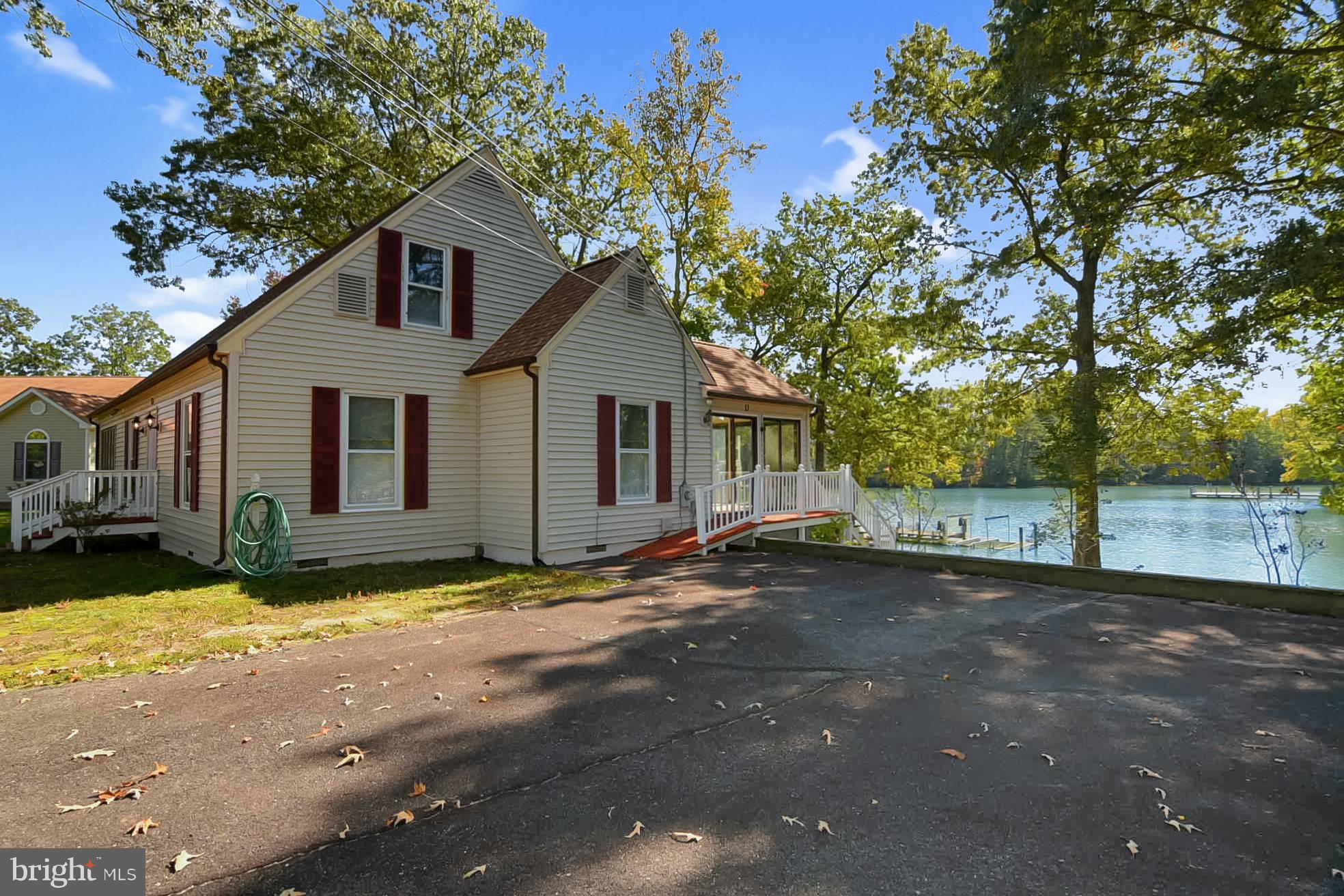 1096 South Glebe Road Montross, VA 22520 - Photo 32 of 35 Side of Home
