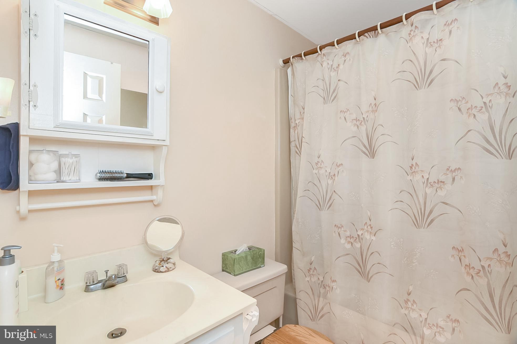 1096 South Glebe Road Montross, VA 22520 - Photo 9 of 35 Bathroom
