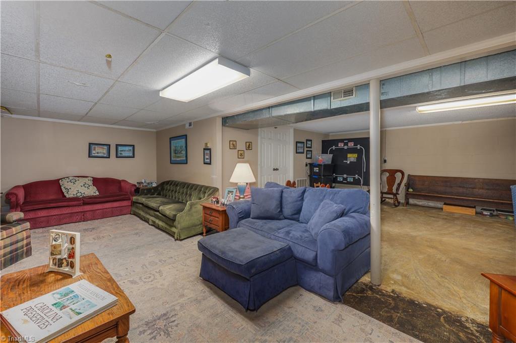 328 Oakgrove Road Asheboro, NC 27205 - Photo 35 of 47 Gallery Image 35