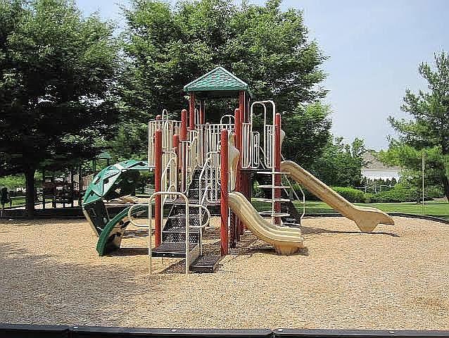203 Alexandria Way Basking Ridge, NJ 07920 - Photo 11 of 20