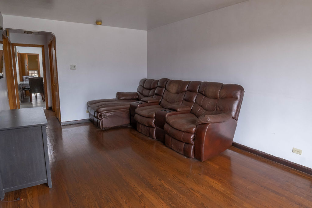 3912 West 84th Place Chicago, IL 60652 - Photo 3 of 26