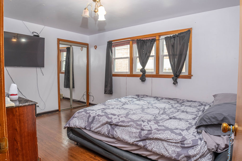 3912 West 84th Place Chicago, IL 60652 - Photo 7 of 26