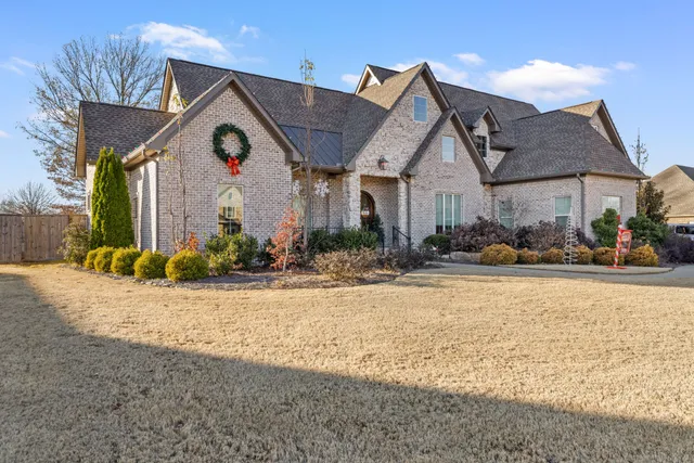 $914,900 | 204 Carron Lane, Tuscumbia, AL 35674