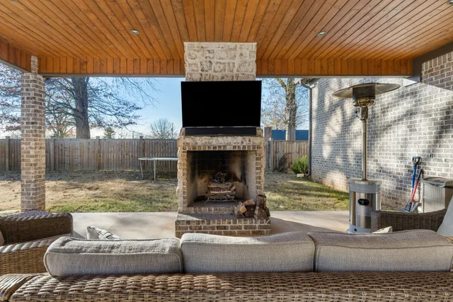 $914,900 | 204 Carron Lane, Tuscumbia, AL 35674