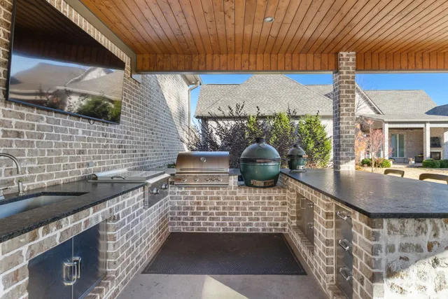 $914,900 | 204 Carron Lane, Tuscumbia, AL 35674