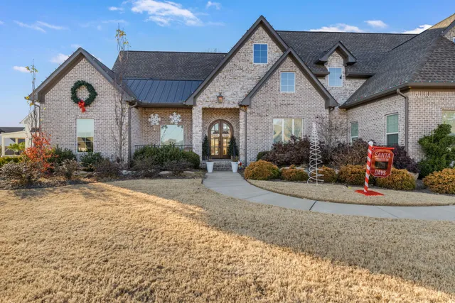 $914,900 | 204 Carron Lane, Tuscumbia, AL 35674