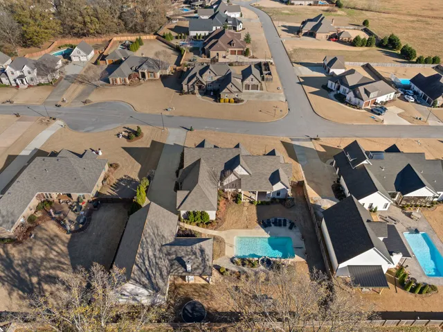 $914,900 | 204 Carron Lane, Tuscumbia, AL 35674