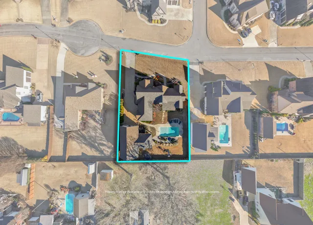 $914,900 | 204 Carron Lane, Tuscumbia, AL 35674