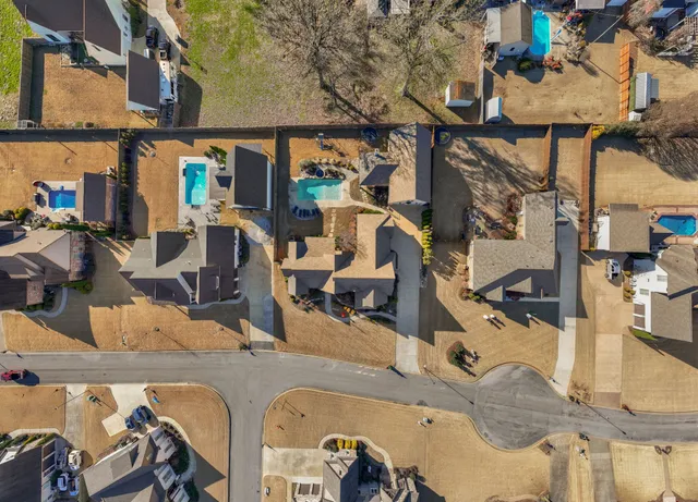 $914,900 | 204 Carron Lane, Tuscumbia, AL 35674