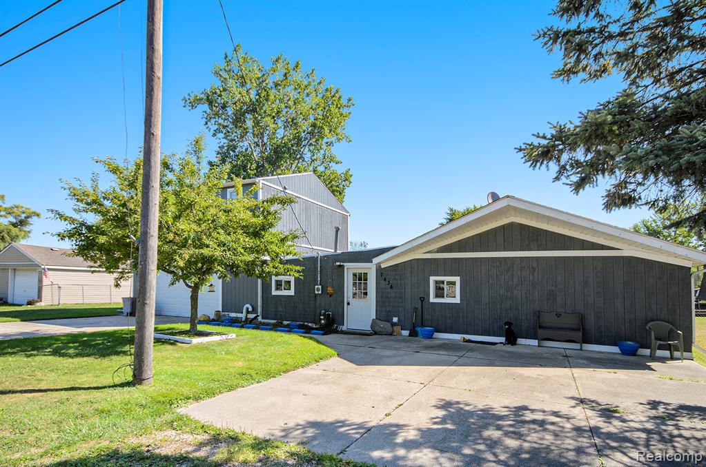 7434 Dyke Road Algonac, MI 48001 - Photo 4 of 23 Gallery Image 4