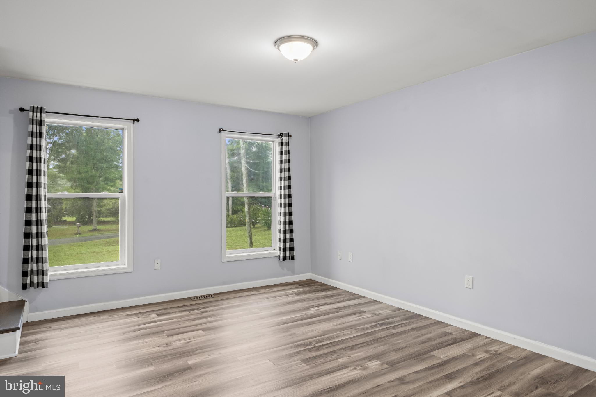 239 Shaws Mill Road Cedarville, NJ 08311 - Photo 15 of 39 2nd Living room