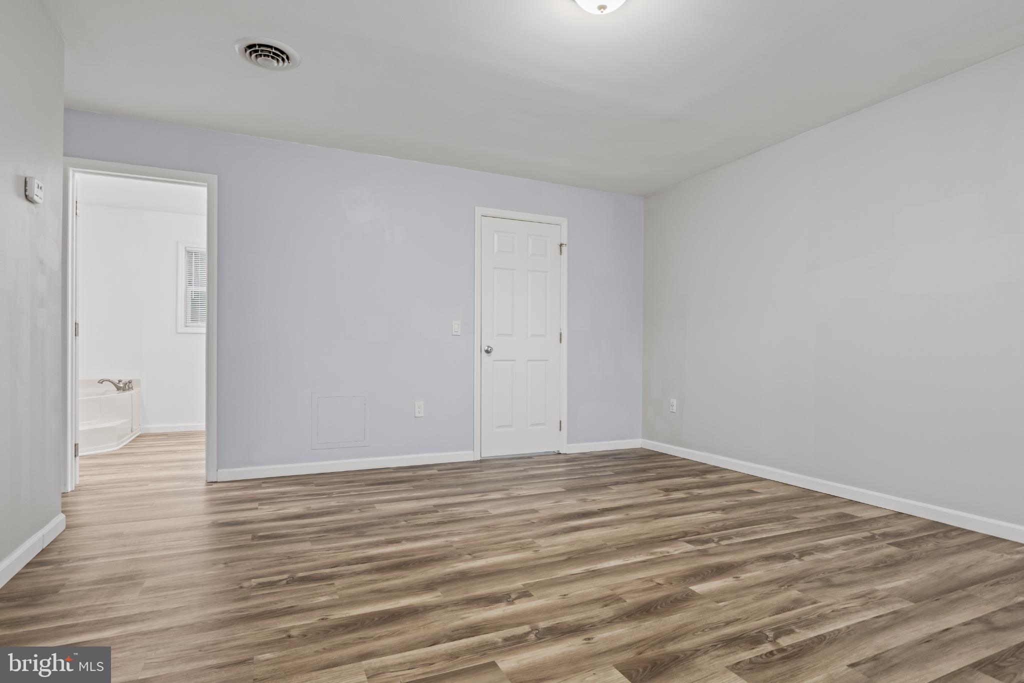 239 Shaws Mill Road Cedarville, NJ 08311 - Photo 20 of 39 Primary Bedroom with Walk-in closet