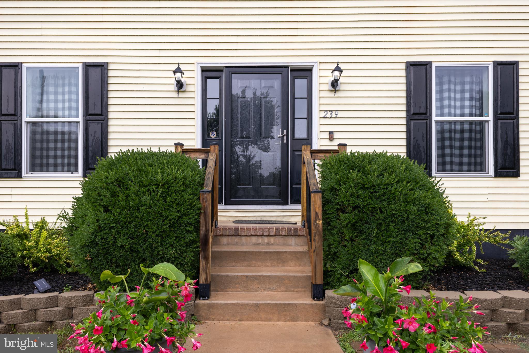 239 Shaws Mill Road Cedarville, NJ 08311 - Photo 2 of 39 Entrance with lush greenery.