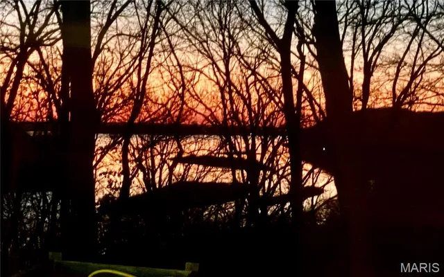 $579,900 | 4101 Stoneledge Drive, Godfrey, IL 62035