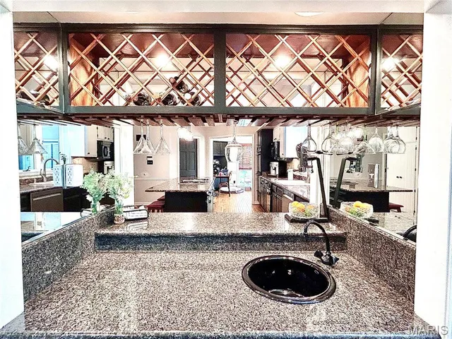 $579,900 | 4101 Stoneledge Drive, Godfrey, IL 62035