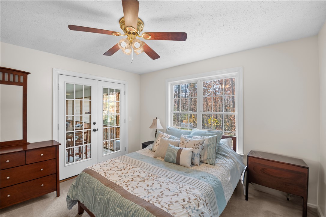 310 Raven Cliff Road Cleveland, SC 29635 - Photo 4 of 46