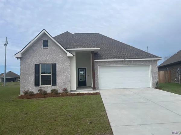 $276,646 | 355 Rue Evangeline, Houma, LA 70364