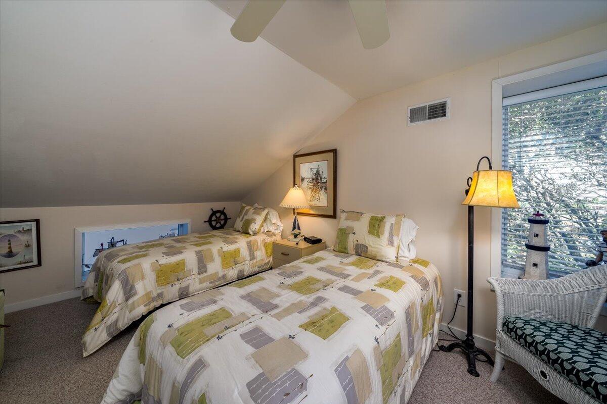 17 Linkside Court Isle of Palms, SC 29451 - Photo 26 of 38 35-17LinksideCt_035