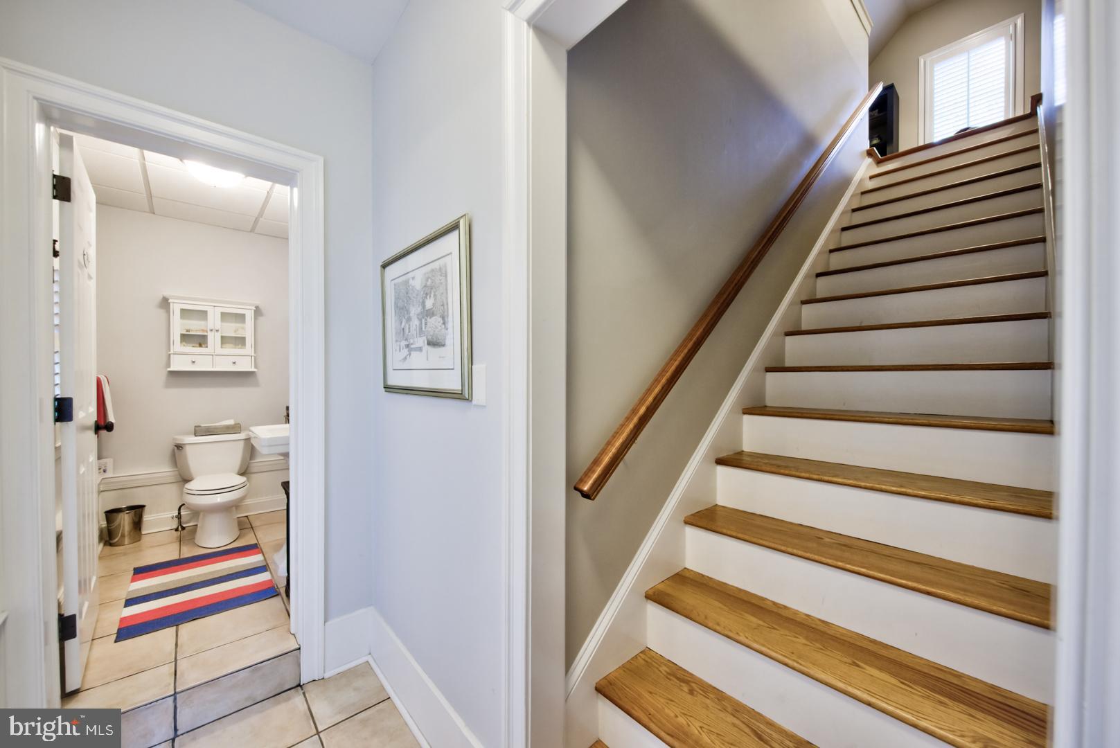 228 South Fairfield Road Devon, PA 19333 - Photo 31 of 61 Entry to Family Room above Garage